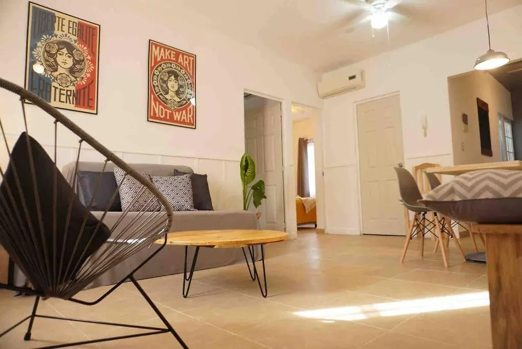 Beautiful & Cozy With Pool / Beach Playa del Carmen Lägenhet